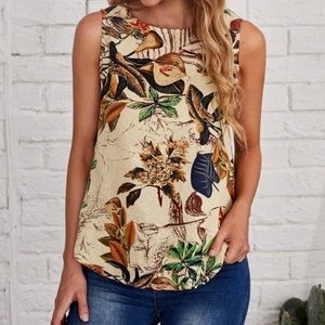NWT. Boho Cream Floral Tropical Tank Top Casual